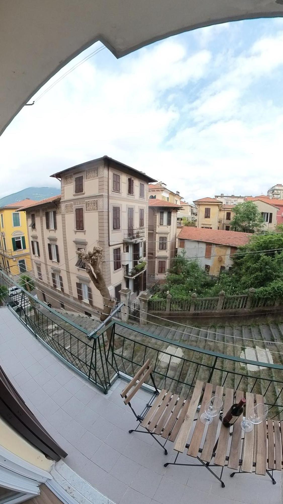 Miglio Blu Lägenhet La Spezia Exteriör bild